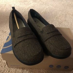 Brown tweed loafers